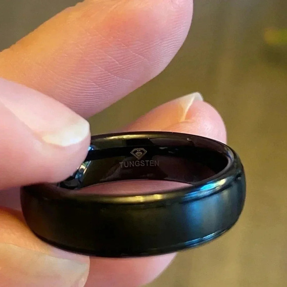 Men’s tungsten ring - Picture 3 of 4